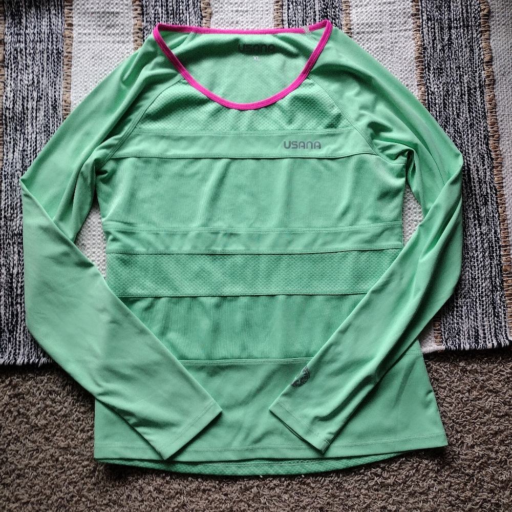 3/ $25 Usana active green long sleeve shirt